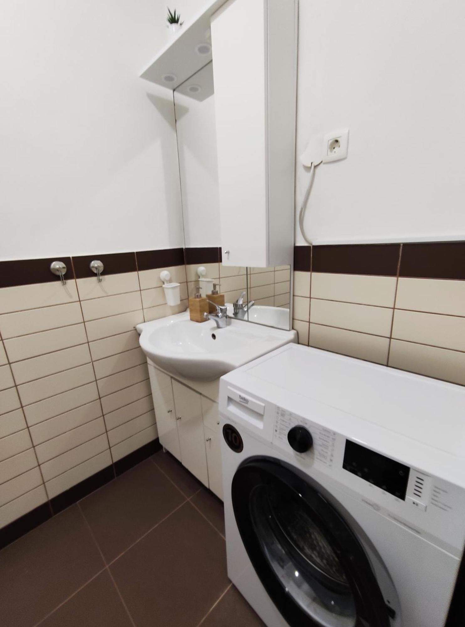 Studio Apartment Sisters 3-4 Любляна Екстер'єр фото